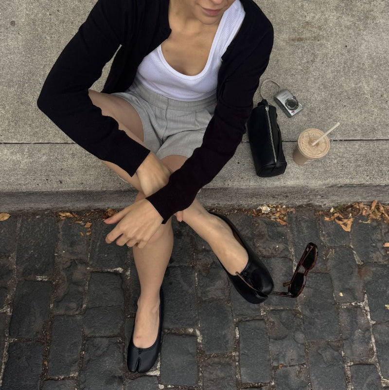 Élan Split-Toe Flats